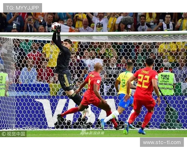 阿利松 vs 诺伊尔：传统门神与清道夫风格融合解析