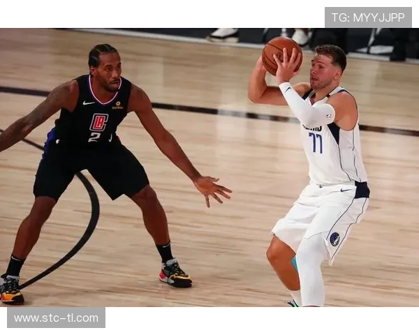 坎宁安突破频发拉开空档 助独行侠提升关键时刻得分效率